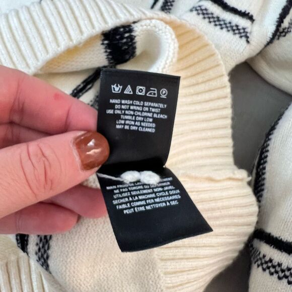 Moth Anthropologie Black White Windowpane Plaid V-Neck Sweater Size Medium - Picture 12 of 13